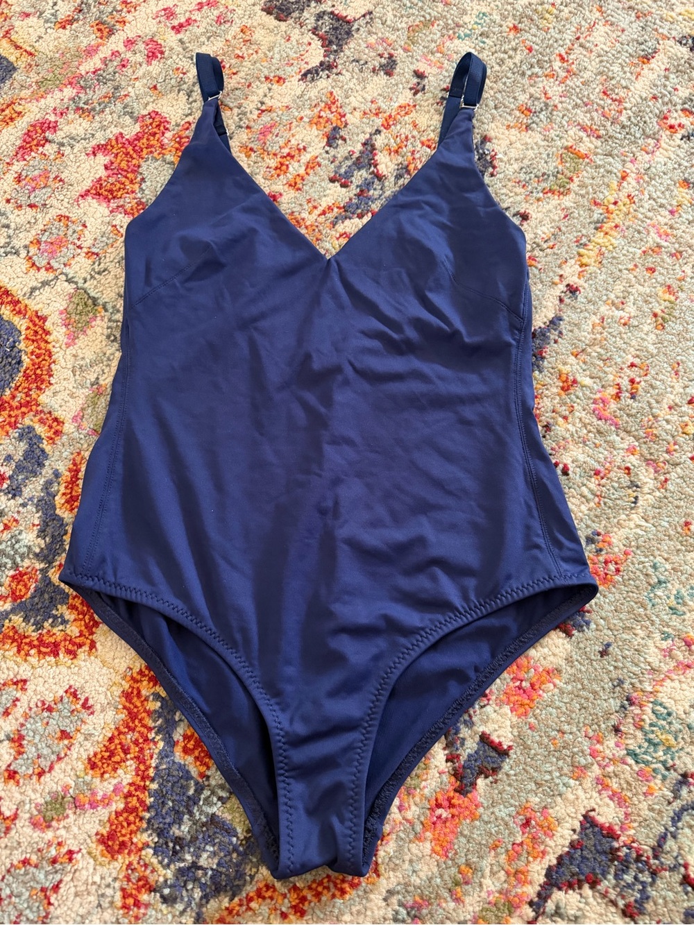 Malia Mills navy One Piece Bathing Suit size 6 perfect condition smoke pet free